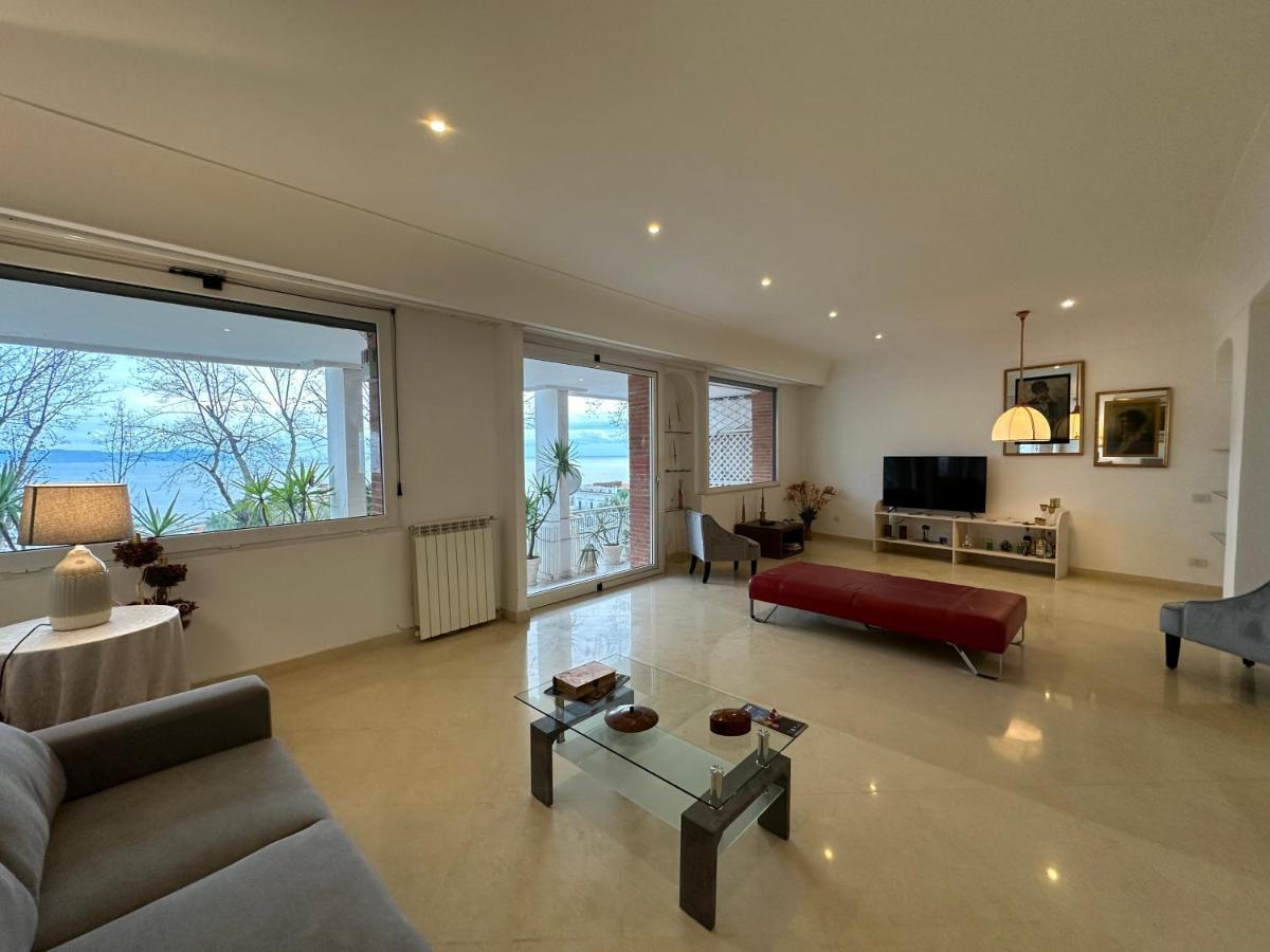 Pf Luxury Apartment Petrarca Posillipo Capri View - My Place Неаполь Екстер'єр фото